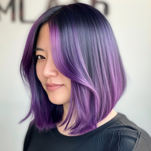 Bob en color morado con estilo chic y elegante