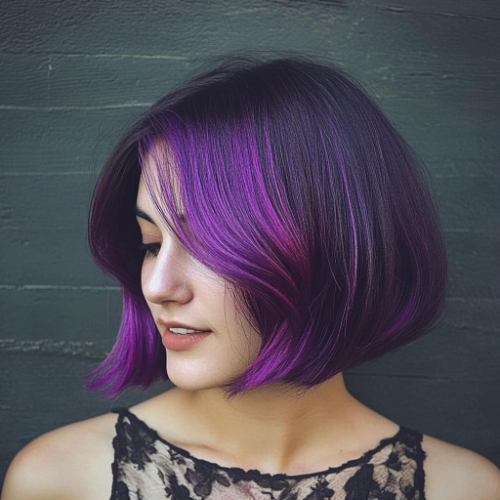 Bob corto morado con ondas suaves